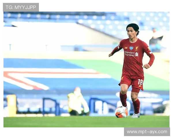 马尔蒂尼赞中卫表现：防守稳健成球队定海神针