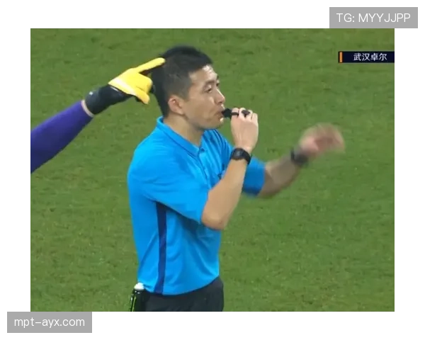 手臂位置判定如何影响手球犯规的裁判判罚逻辑揭秘